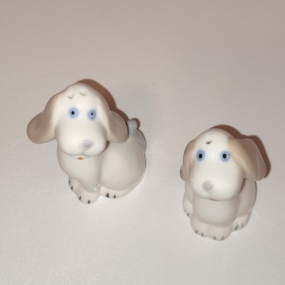 Dogs Puppies Salt Pepper Shakers S&P Shaker Set Porcelain Cottage Core Vintage - Picture 7 of 9